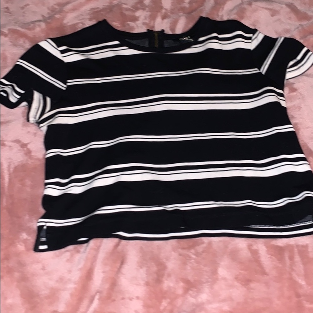 Black and white crop top